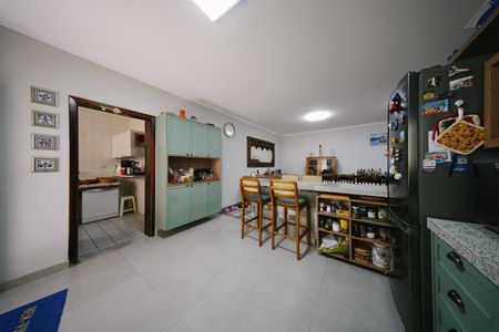 Casa à venda com 400m², 6 quartos e 4 vagas Casa à venda com 400m², 6 quartos e 4 vagasCozinha