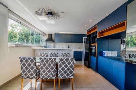 Apartamento à venda com 102m², 1 quarto e 1 vagaSala de Jantar