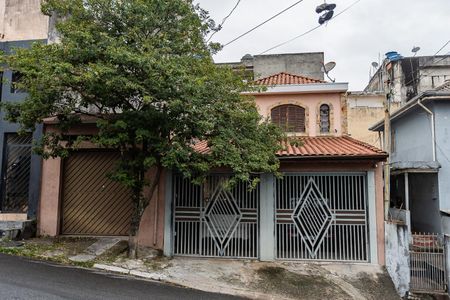 Casa para alugar com 200m², 3 quartos e 2 vagas Casa para alugar com 200m², 3 quartos e 2 vagasFachada