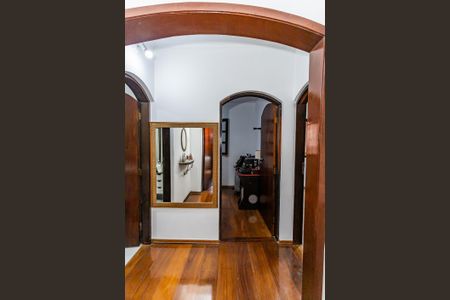 Casa para alugar com 200m², 3 quartos e 2 vagas Casa para alugar com 200m², 3 quartos e 2 vagasHall quartos
