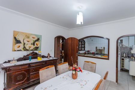 Casa para alugar com 200m², 3 quartos e 2 vagas Casa para alugar com 200m², 3 quartos e 2 vagasCopa