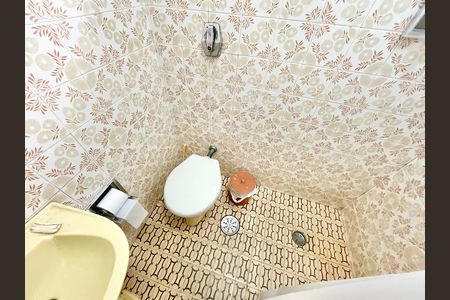 Casa à venda com 250m², 3 quartos e 5 vagasBanheiro 2