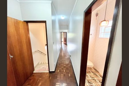 Casa à venda com 250m², 3 quartos e 5 vagasCorredor