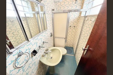Casa à venda com 250m², 3 quartos e 5 vagasBanheiro da Suíte 1
