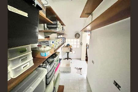 Casa à venda com 250m², 3 quartos e 5 vagasQuarto de Ferramentas