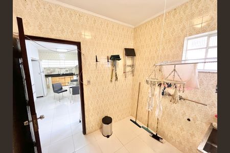 Casa à venda com 250m², 3 quartos e 5 vagasÁrea de Serviço