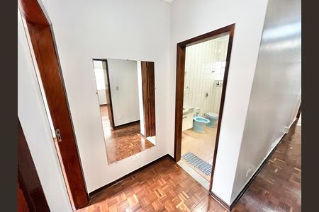 Casa à venda com 250m², 3 quartos e 5 vagasCopa