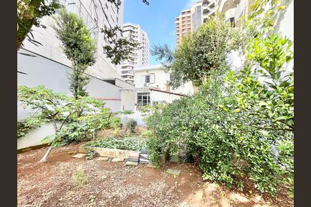 Casa à venda com 250m², 3 quartos e 5 vagasQuintal