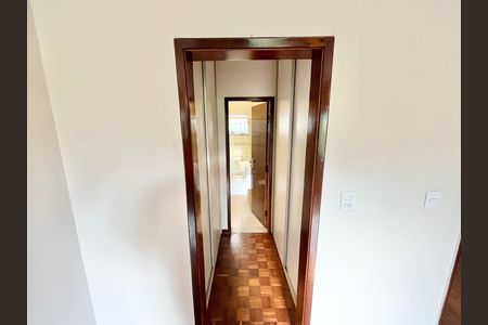 Casa à venda com 250m², 3 quartos e 5 vagasCloset da suíte 3