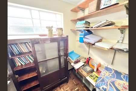 Casa à venda com 250m², 3 quartos e 5 vagasEscritório