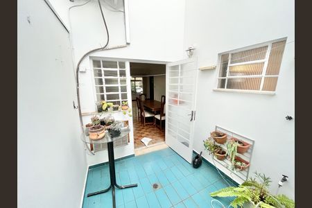 Casa à venda com 250m², 3 quartos e 5 vagasJardim De Inverno