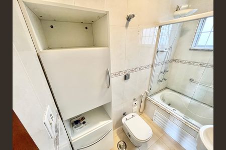 Casa à venda com 250m², 3 quartos e 5 vagasBanheiro da Suíte 3