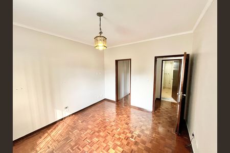 Casa à venda com 250m², 3 quartos e 5 vagasQuarto 3 - Suíte