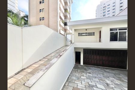 Casa à venda com 250m², 3 quartos e 5 vagasEntrada