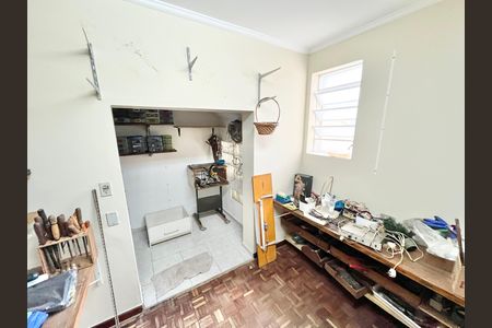 Casa à venda com 250m², 3 quartos e 5 vagasQuarto de Ferramentas