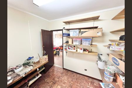 Casa à venda com 250m², 3 quartos e 5 vagasQuarto de Ferramentas