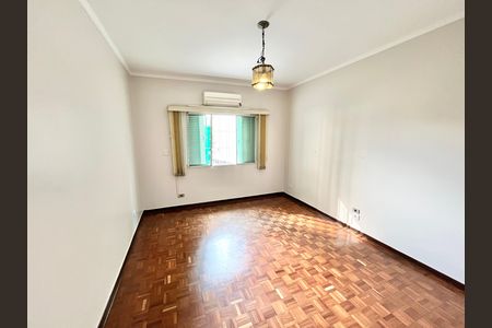 Casa à venda com 250m², 3 quartos e 5 vagasQuarto 3 - Suíte