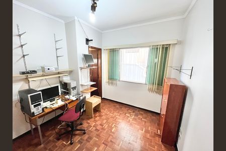 Casa à venda com 250m², 3 quartos e 5 vagasQuarto 1 Suíte