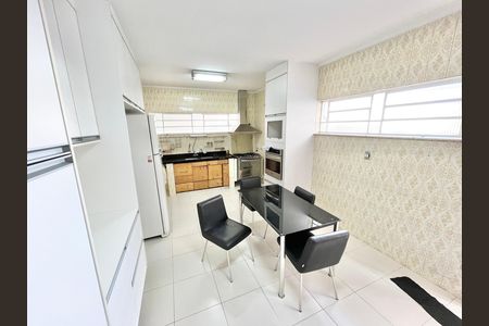 Casa à venda com 250m², 3 quartos e 5 vagasCozinha
