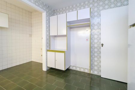 Casa para alugar com 300m², 4 quartos e 2 vagas Casa para alugar com 300m², 4 quartos e 2 vagasCozinha