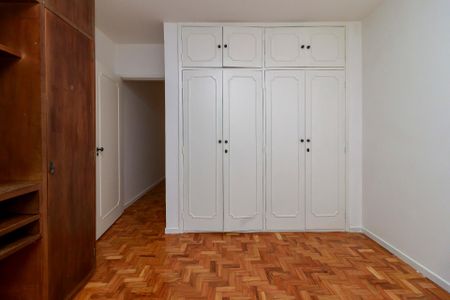 Casa para alugar com 300m², 4 quartos e 2 vagas Casa para alugar com 300m², 4 quartos e 2 vagasQuarto 2