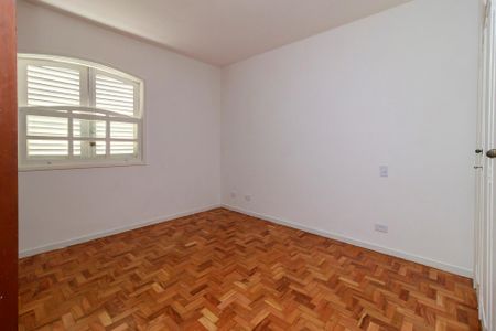 Casa para alugar com 300m², 4 quartos e 2 vagas Casa para alugar com 300m², 4 quartos e 2 vagasSuíte