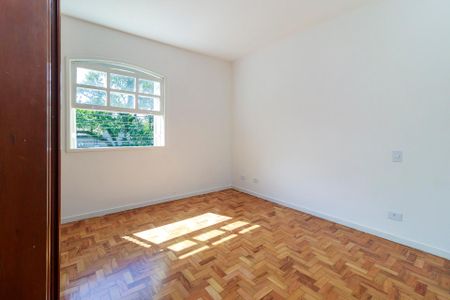 Casa para alugar com 300m², 4 quartos e 2 vagas Casa para alugar com 300m², 4 quartos e 2 vagasSuíte