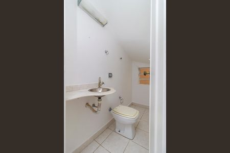 Casa para alugar com 300m², 4 quartos e 2 vagas Casa para alugar com 300m², 4 quartos e 2 vagasLavabo