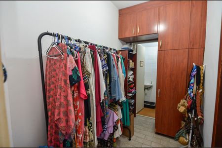Apartamento à venda com 101m², 2 quartos e 1 vaga Apartamento à venda com 101m², 2 quartos e 1 vagaQuarto de Serviço
