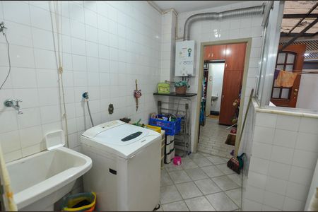 Apartamento à venda com 101m², 2 quartos e 1 vaga Apartamento à venda com 101m², 2 quartos e 1 vagaÁrea de Serviço