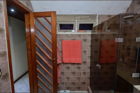 Apartamento à venda com 101m², 2 quartos e 1 vaga Apartamento à venda com 101m², 2 quartos e 1 vagaBanheiro Social