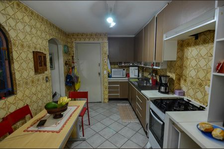 Apartamento à venda com 101m², 2 quartos e 1 vaga Apartamento à venda com 101m², 2 quartos e 1 vagaCozinha