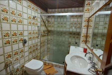 Apartamento à venda com 101m², 2 quartos e 1 vaga Apartamento à venda com 101m², 2 quartos e 1 vagaBanheiro da Suíte