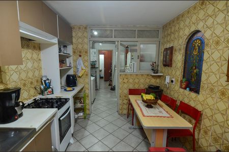 Apartamento à venda com 101m², 2 quartos e 1 vaga Apartamento à venda com 101m², 2 quartos e 1 vagaCozinha