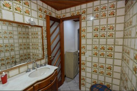 Apartamento à venda com 101m², 2 quartos e 1 vaga Apartamento à venda com 101m², 2 quartos e 1 vagaBanheiro da Suíte