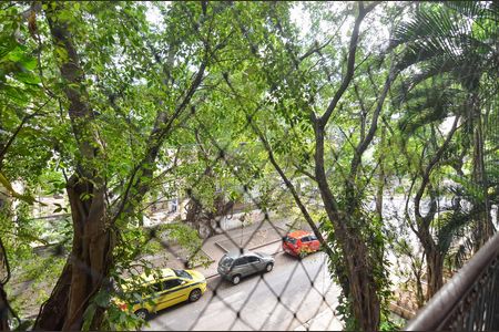 Apartamento à venda com 101m², 2 quartos e 1 vaga Apartamento à venda com 101m², 2 quartos e 1 vagaSala