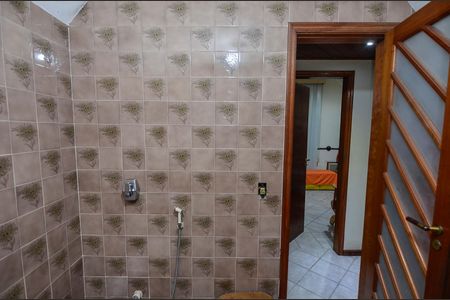 Apartamento à venda com 101m², 2 quartos e 1 vaga Apartamento à venda com 101m², 2 quartos e 1 vagaBanheiro Social