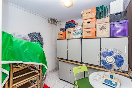 Casa à venda com 340m², 6 quartos e 2 vagas Casa à venda com 340m², 6 quartos e 2 vagasQuarto de Serviço 2