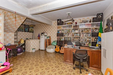 Casa à venda com 340m², 6 quartos e 2 vagas Casa à venda com 340m², 6 quartos e 2 vagasÁrea comum - Salão de festas