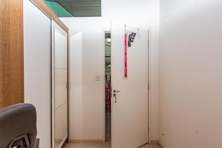 Casa à venda com 340m², 6 quartos e 2 vagas Casa à venda com 340m², 6 quartos e 2 vagasQuarto 5
