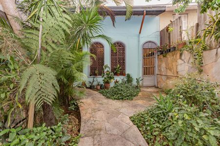 Casa à venda com 340m², 6 quartos e 2 vagas Casa à venda com 340m², 6 quartos e 2 vagasJardim