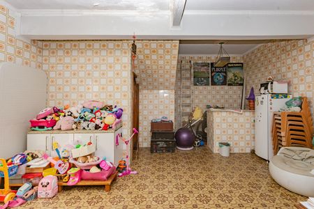 Casa à venda com 340m², 6 quartos e 2 vagas Casa à venda com 340m², 6 quartos e 2 vagasÁrea comum - Salão de festas