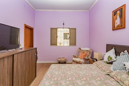 Casa à venda com 340m², 6 quartos e 2 vagas Casa à venda com 340m², 6 quartos e 2 vagasSuíte