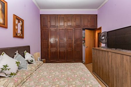 Casa à venda com 340m², 6 quartos e 2 vagas Casa à venda com 340m², 6 quartos e 2 vagasSuíte