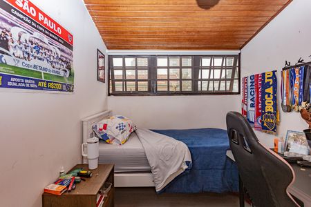 Casa à venda com 340m², 6 quartos e 2 vagas Casa à venda com 340m², 6 quartos e 2 vagasQuarto 5