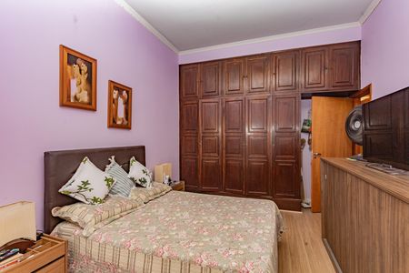 Casa à venda com 340m², 6 quartos e 2 vagas Casa à venda com 340m², 6 quartos e 2 vagasSuíte