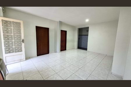 Casa de Condomínio para alugar com 2 quartos, 80m² em Bonsucesso, Rio de Janeiro