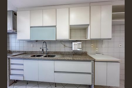 Apartamento para alugar com 123m², 3 quartos e 2 vagas