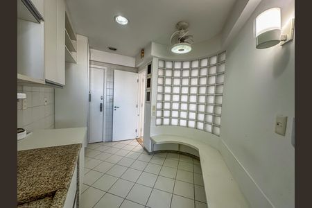 Apartamento para alugar com 123m², 3 quartos e 2 vagas