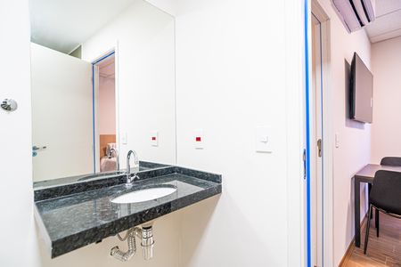Apartamento para alugar com 43m², 2 quartos e sem vaga Apartamento para alugar com 43m², 2 quartos e sem vagaBanheiro da Suíte 1